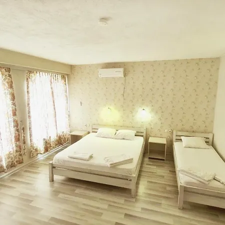 Divna Hotell Krumovgrad