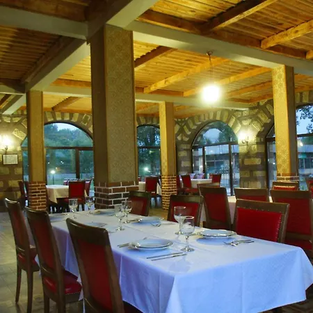 Divna Hotell 3*